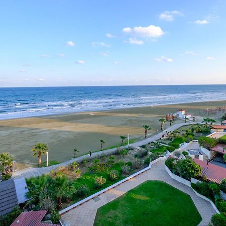 Lazuli Sea View Beachfront Ap 254 Lejlighed Larnaca Eksteriør billede